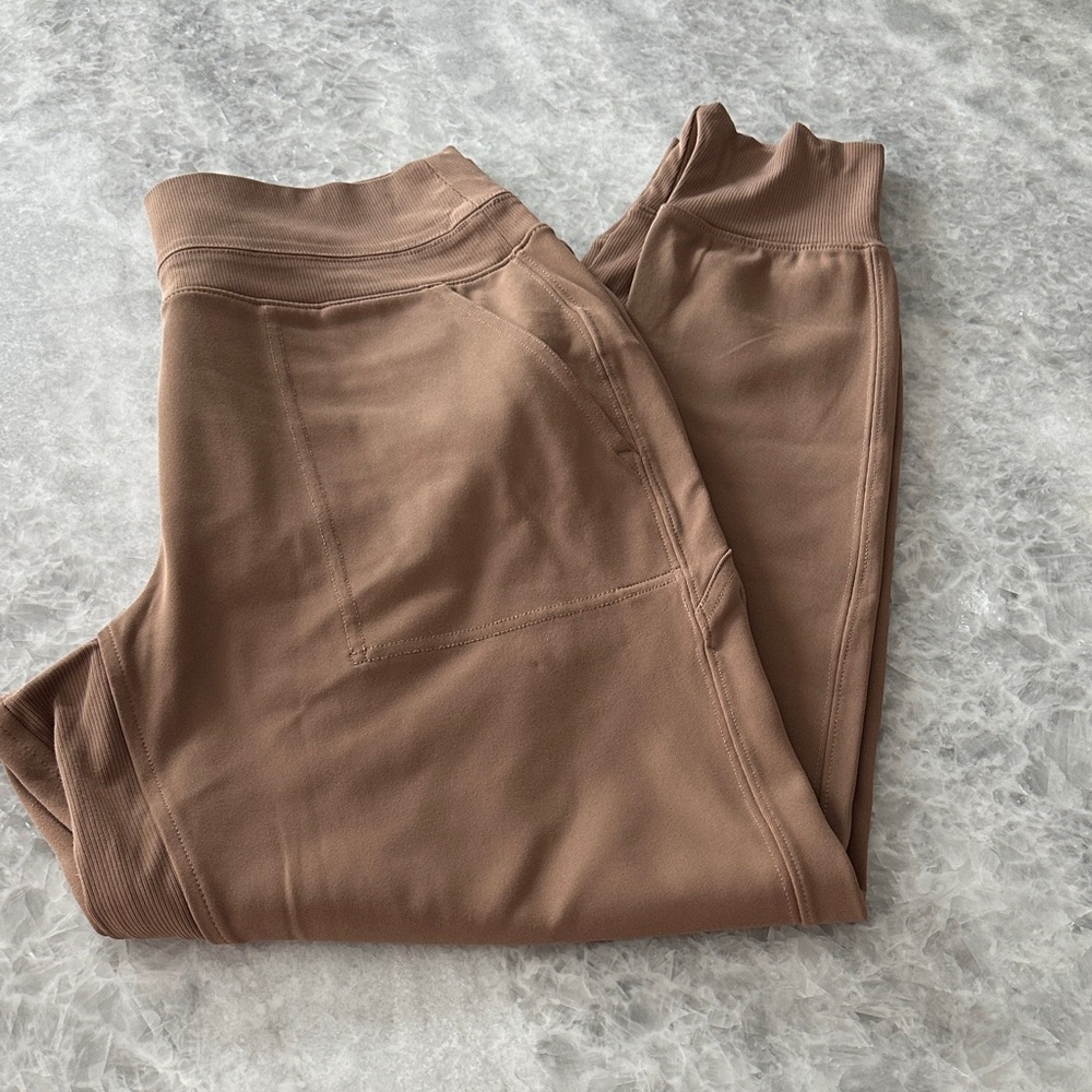 Athleta Venice Jogger, Tan, Size M